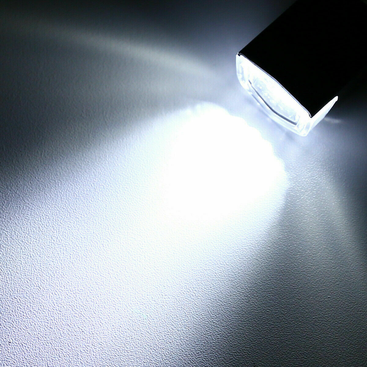 Lámparas de Bicicleta LED Superbrillantes | Iluminación LED para Ciclistas | Tienda LED con Focos LED y Tubos LED Resistentes