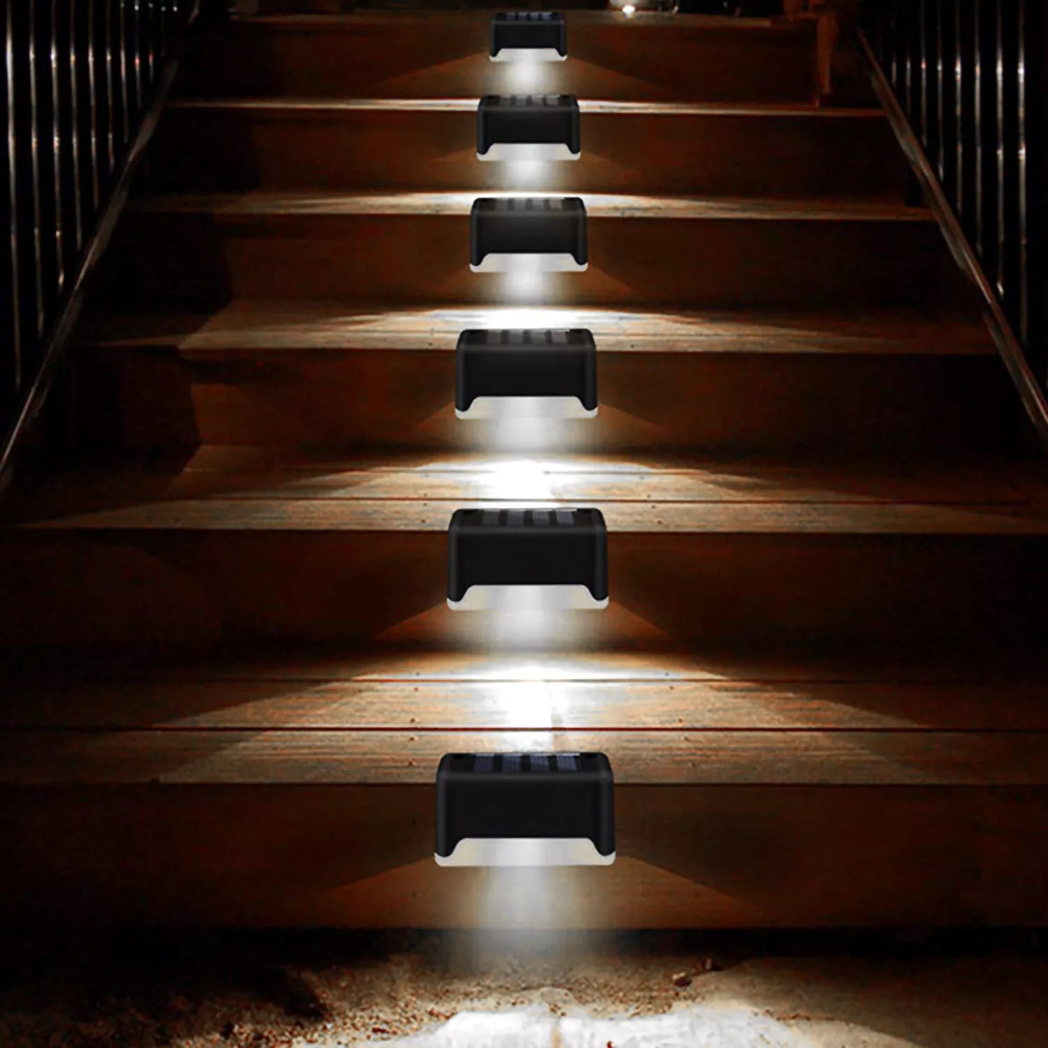 Set de 4 Lámparas Solares de Escalera con Diseño Bronce – Iluminación Exterior Inteligente para Jardín y Seguridad | Ecológicas, Automáticas y Resistente al Clima