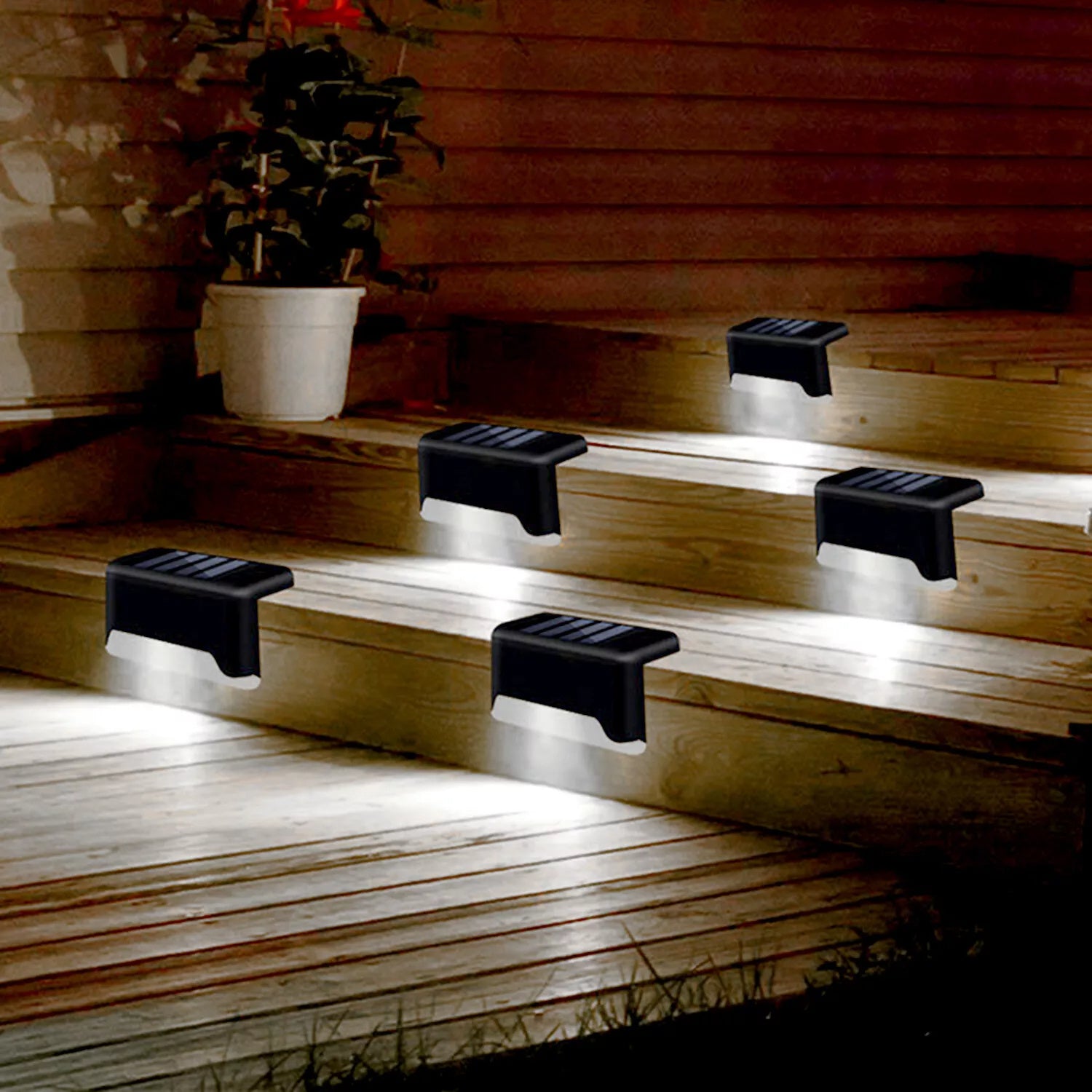 Set de 4 Lámparas Solares de Escalera con Diseño Bronce – Iluminación Exterior Inteligente para Jardín y Seguridad | Ecológicas, Automáticas y Resistente al Clima